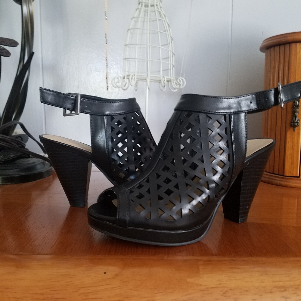 Black sandals